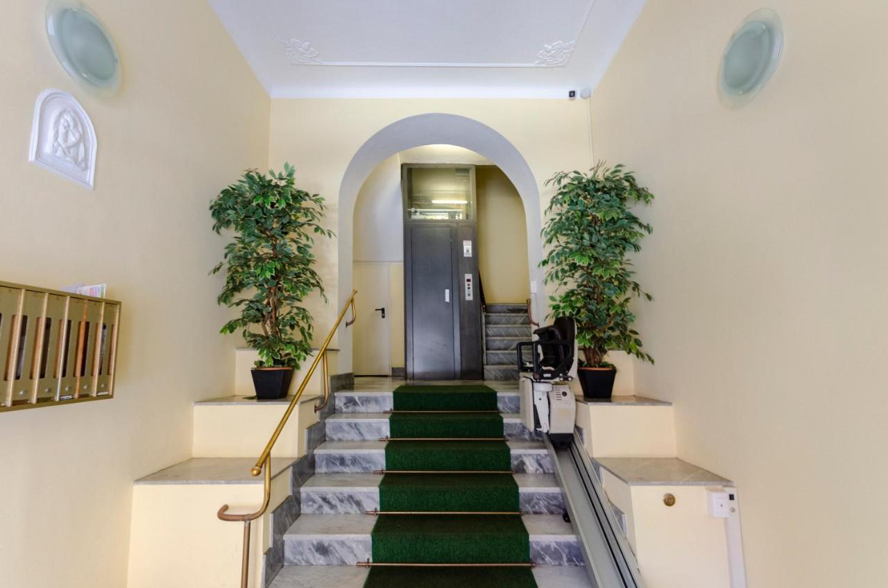 Joivy Spacious Family Apt For 4, In Carignano, Genua Zewnętrze zdjęcie